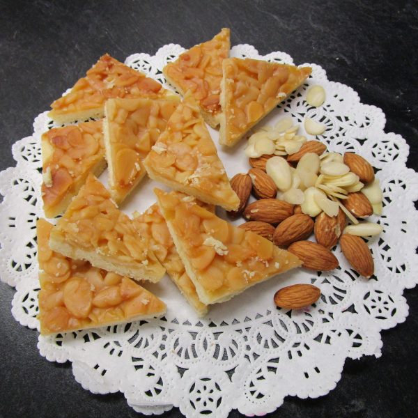 Caramelecken (caramel triangles) with main ingredients